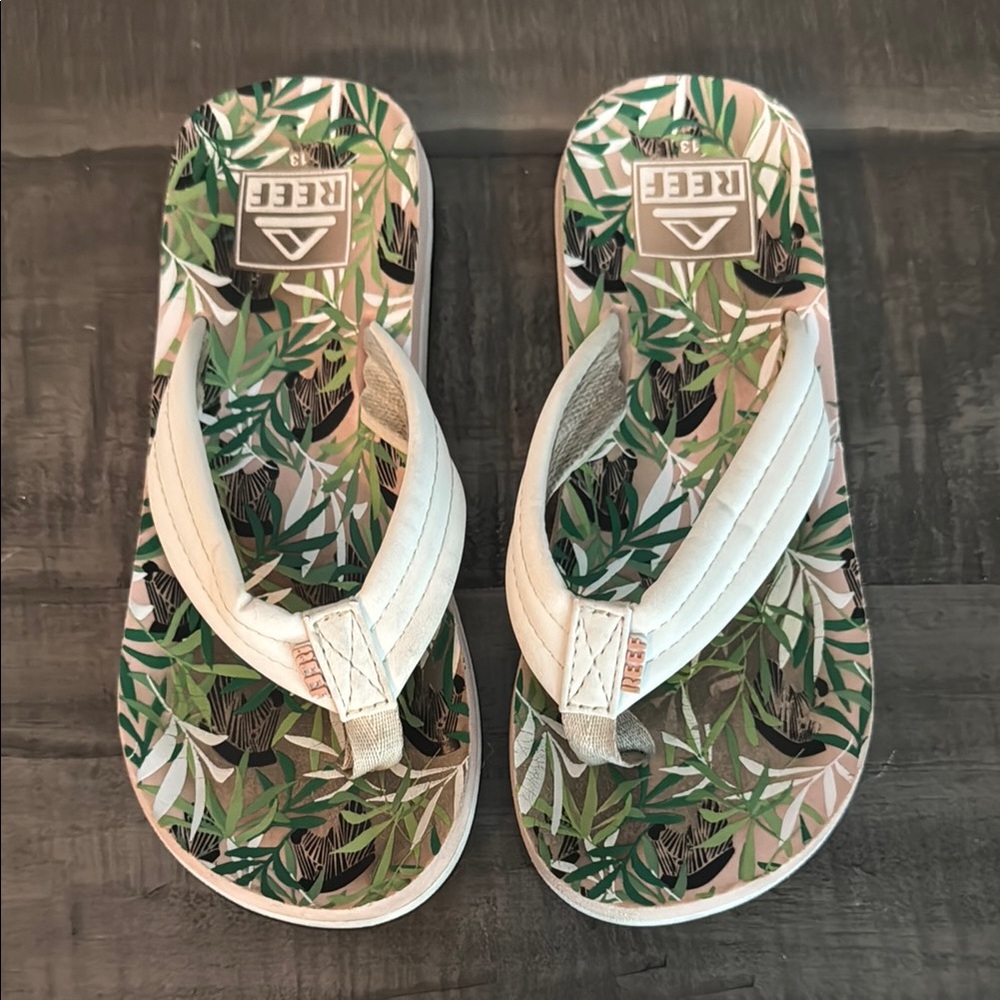 Reef Tropical Flip Flops Girls Size 13